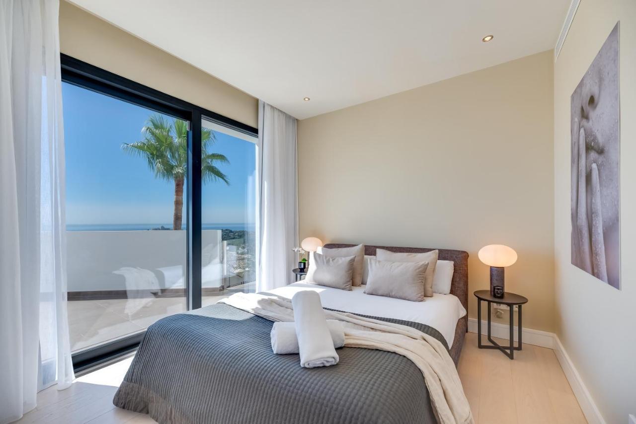 Villa Paraiso: Luxury Sea View Resort with Infinity Pool and Golf Estepona Exterior photo